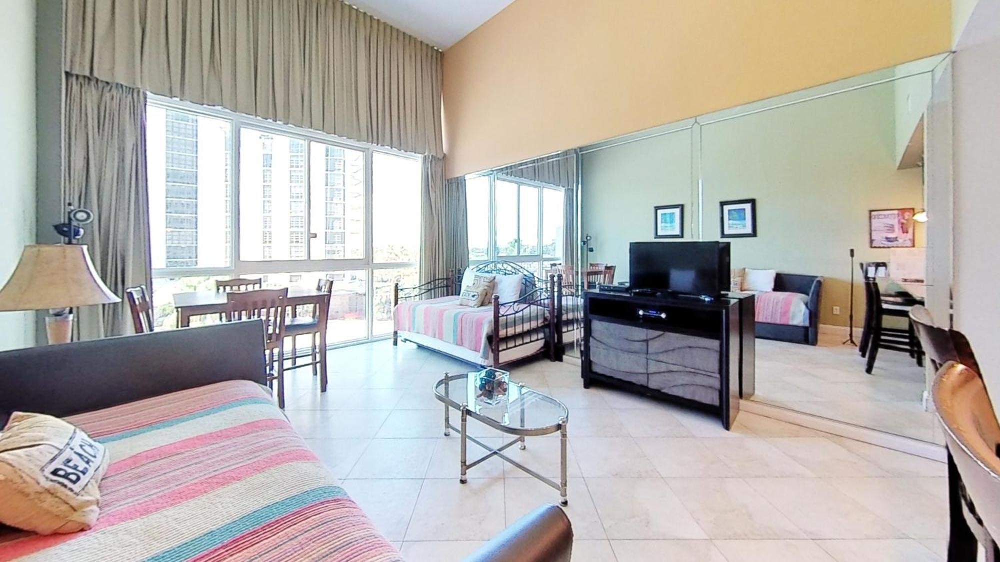 Castle B17 Contemporary With Pool, Access And Free Parking Сasa de vacaciones Miami Beach